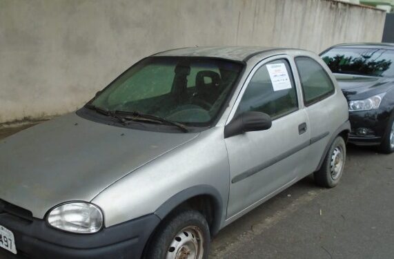 Veículo abandonado em via pública por mais de 15 dias poderá ser removido em Jaraguá