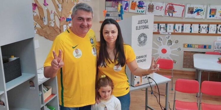 Lunelli vota no Marista: “é dia de exercermos a cidadania”