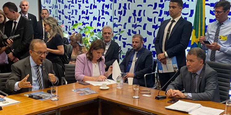 “Seremos uma só voz para defender Santa Catarina”, diz Jorginho Mello em reunião com a bancada catarinense em Brasília