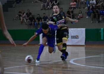 Jaraguá Futsal garante vaga nas quartas de final dos Jasc
