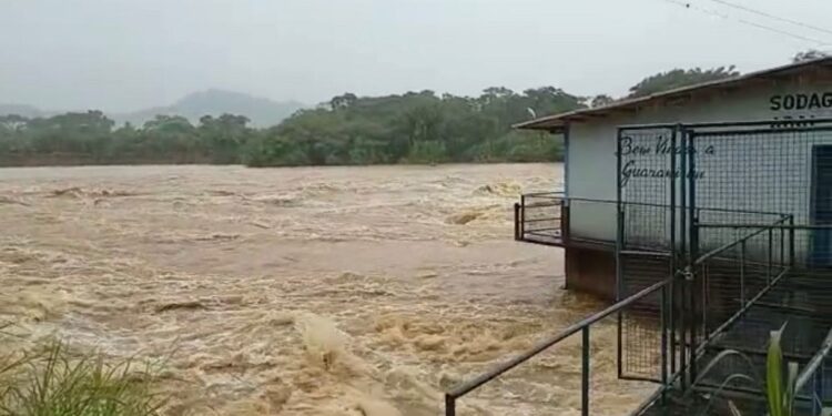 [FOTOS] Defesa Civil de Guaramirim faz alerta sobre fortes chuvas