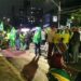 [Vídeo] Manifestantes continuam em frente ao 62º Batalhão de Infantaria, em Joinville