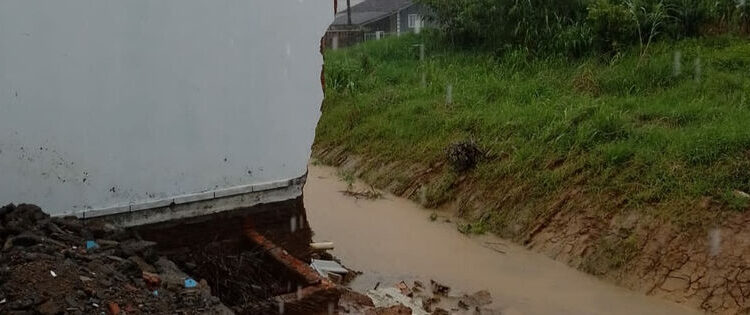 Com 84 mm de chuva em 24 horas, Defesa Civil de Jaraguá segue em alerta