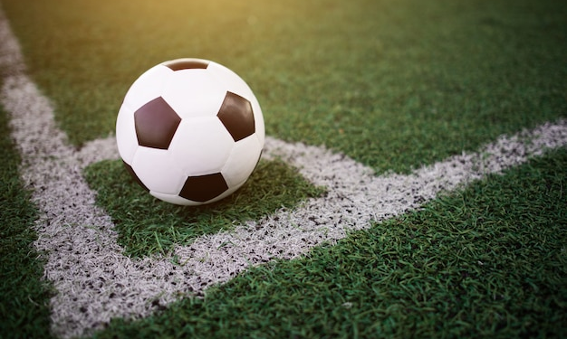 Barça mira em Jorginho e Kanté, ambos com em fim de contrato com o Chelsea