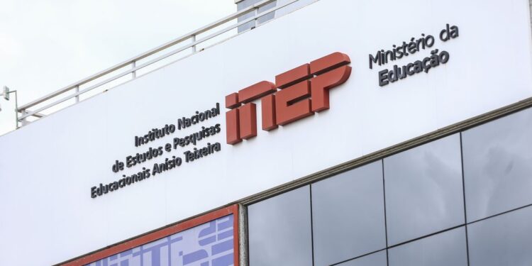 Gabaritos do Enem serão divulgados nesta quarta-feira (23)