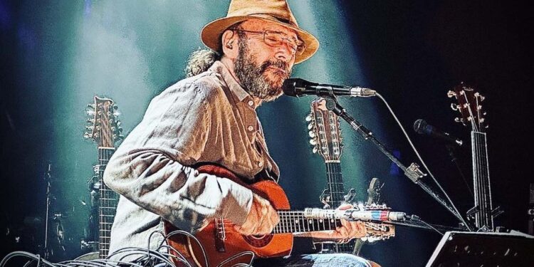 [Vídeo] Cantor Almir Sater lota Grande Teatro da Scar, em Jaraguá do Sul