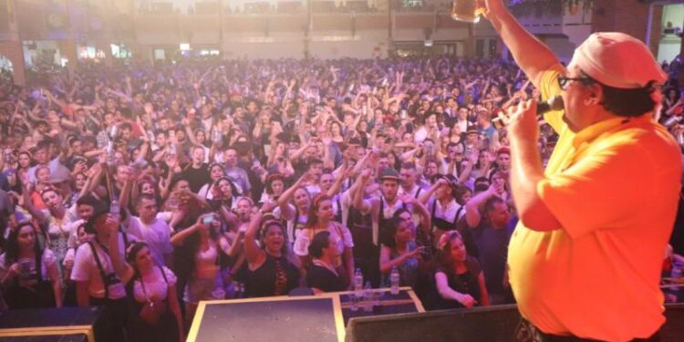 32ª Schützenfest abre com público recorde para a primeira noite