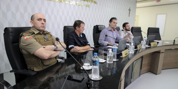 De saída do 14° BPM, comandante Valdeci recebe moção de aplauso