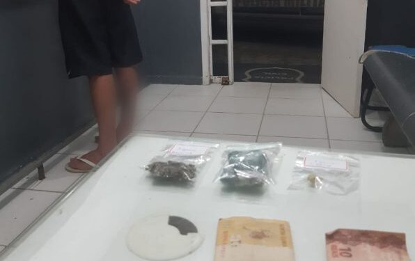 Homem é flagrado e detido por tráfico de drogas em Jaraguá do Sul