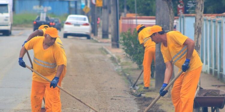 Nova empresa de limpeza urbana inicia os trabalhos em Jaraguá do Sul