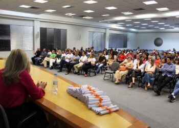 Programa Qualifica Jaraguá forma 171 alunos