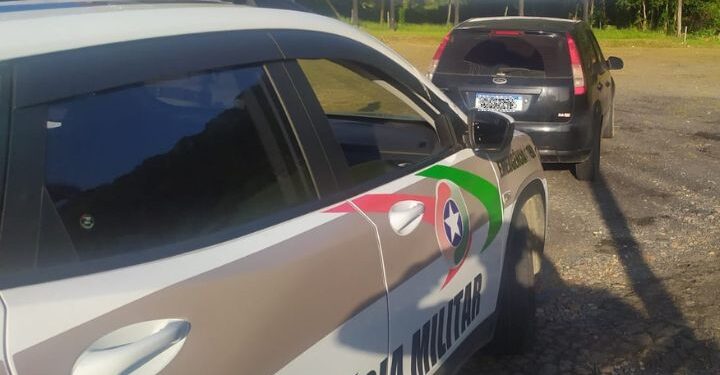 PM recupera veículo furtado em Jaraguá do Sul