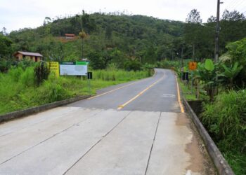 Estrada Quirino Lunelli, Jaraguá, está pavimentada e sinalizada