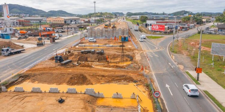 Deputado Dr. Vicente pede providências quanto ao atraso nas obras de duplicação entre Jaraguá e Guaramirim