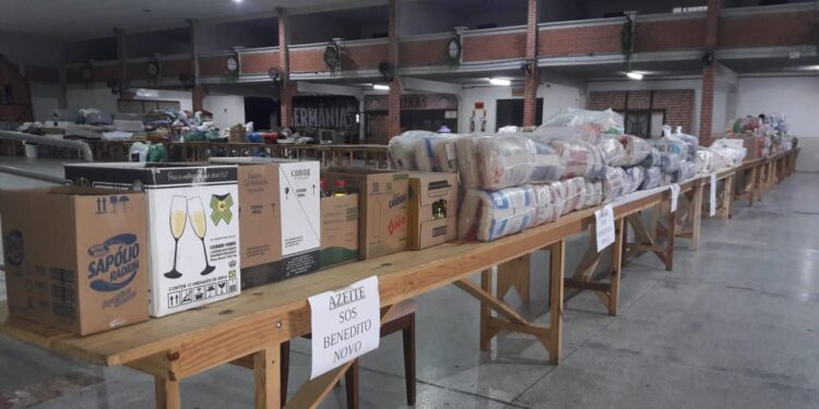Cerca de 17 toneladas de mantimentos foram arrecadados em apoio a Benedito Novo