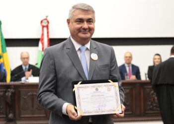 Deputado Antídio Lunelli é diplomado