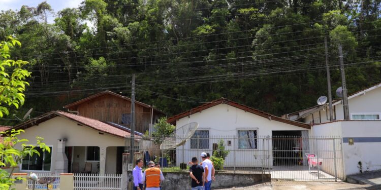 Assinada ordem de serviço para contenção de encosta em Jaraguá do Sul