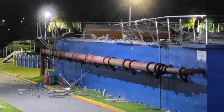 Homem fica ferido após explosão no Samae de Jaraguá do Sul