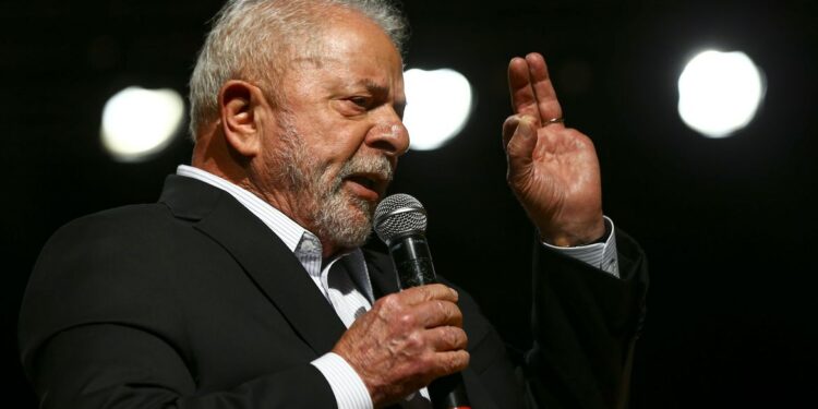 Lula e Alckmin serão diplomados nesta segunda-feira (12)