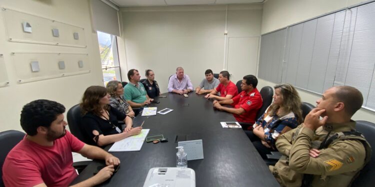 Após reunião de emergência, aulas são suspensas nesta quinta e sexta-feira em Schroeder