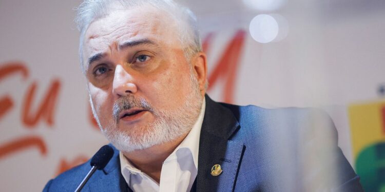 Jean Paul Prates assume presidência interina da Petrobras