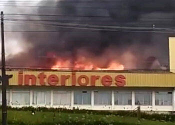 Incêndio atinge loja na BR-280, em Rio Negrinho