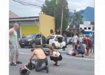 Motociclista fica gravemente ferido após acidente em Jaraguá do Sul
