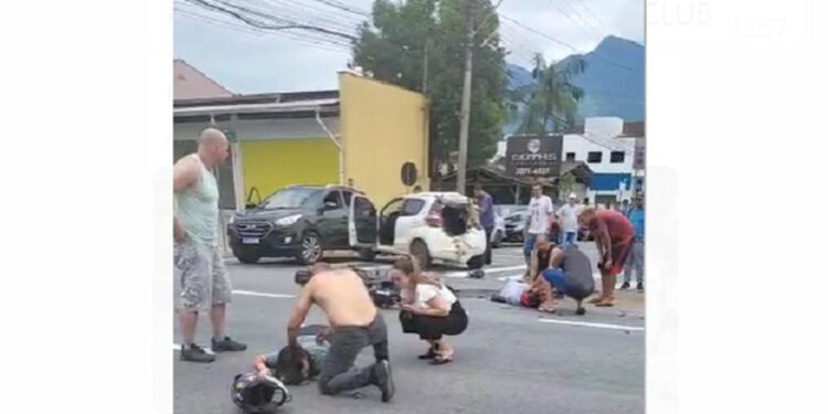 Motociclista fica gravemente ferido após acidente em Jaraguá do Sul