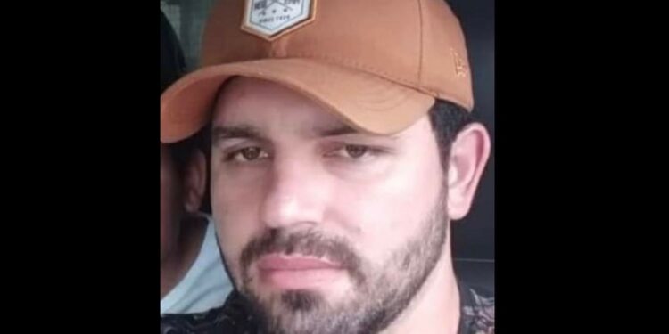 Homem morre após sofrer parada cardiorrespiratória jogando futebol em Jaraguá