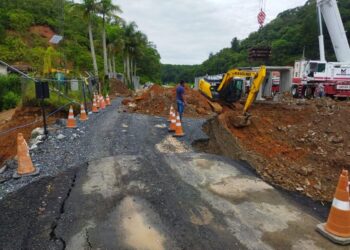 Tráfego na BR-280 deverá ser liberado até o final da tarde de hoje (30)
