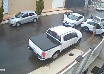 Homem é executado em frente à casa em Balneário Camboriú