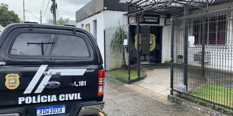 Homem acusado de matar vizinho em Jaraguá se entrega na Delegacia