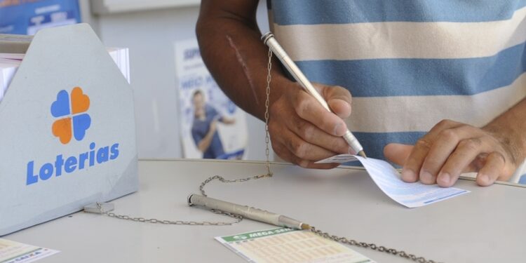 Jaraguaense fatura bolada na Quina