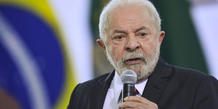 Inteligência militar não alertou sobre tentativa de golpe, diz Lula