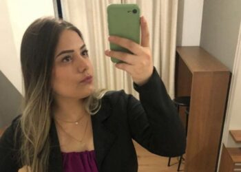 [Vídeo] Motorista fura sinal, bate em carro e mata jovem de 24 anos em Joinville