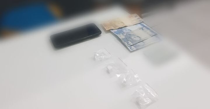 Homem de 22 anos é detido por tráfico de drogas em Jaraguá do Sul