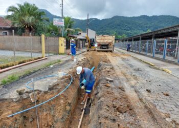Samae implanta rede de esgoto em ruas da Vila Lenzi e rede de água na Vila Lalau