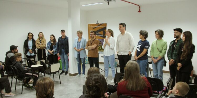 Iniciam as aulas culturais da SCAR em Guaramirim