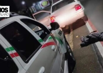 Motorista embriagado e sem habilitação tenta fugir de policiais em Jaraguá do Sul