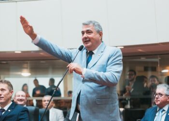 Lunelli assume como deputado estadual levantando bandeira da eficiência pública