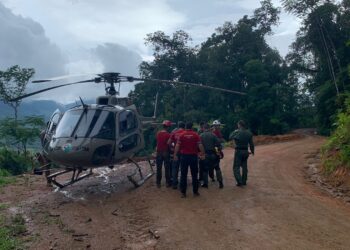 [Vídeo] Mulher fica em estado grave após carro cair de ribanceira em Schroeder