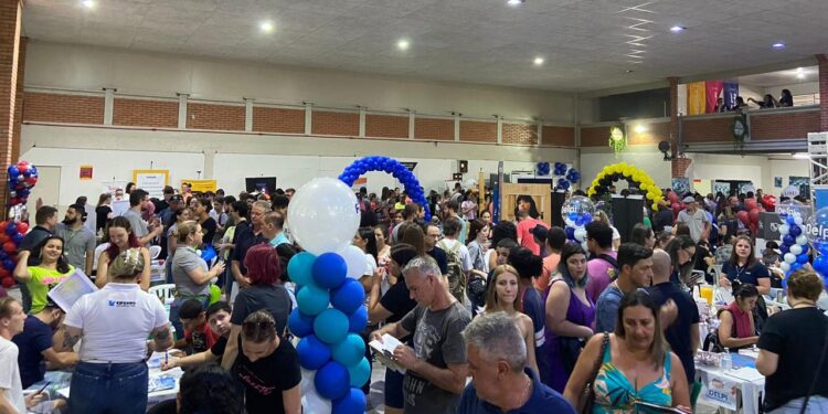 Mais de 20 mil pessoas participam do 1º Feirão do Emprego de Jaraguá do Sul