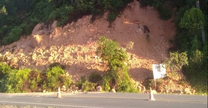 Novo deslizamento de terra atinge trecho da BR-280, em Corupá