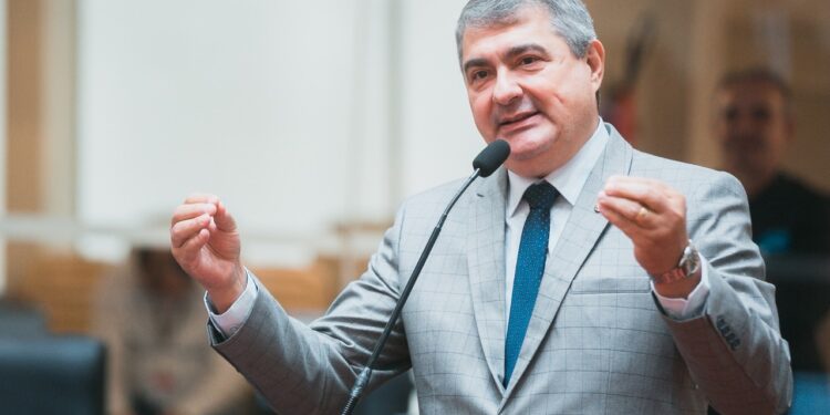 Lunelli participa de três comissões permanentes da Alesc