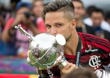 Ex-Flamengo e Santos, Diego Ribas estará em Jaraguá do Sul