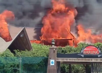 Warung é completamente destruída após incêndio em Itajaí