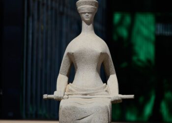 STF derruba lei que proíbe uso de linguagem neutra