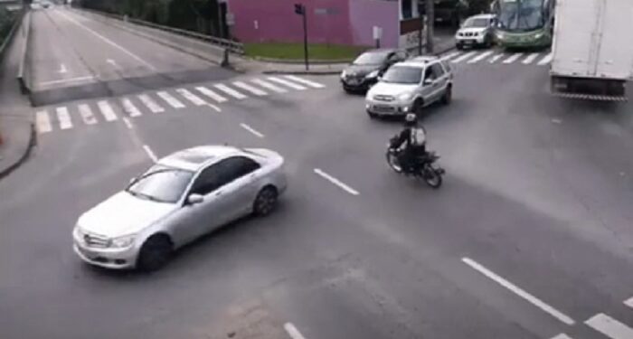 Vídeo mostra série de acidentes em Jaraguá do Sul