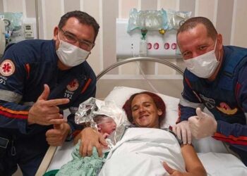 Bebê nasce na maca do Samu de Guaramirim