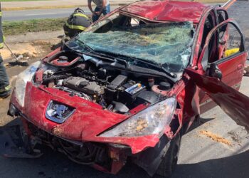 [Vídeo] Câmera flagra colisão seguida de capotamento em Jaraguá do Sul